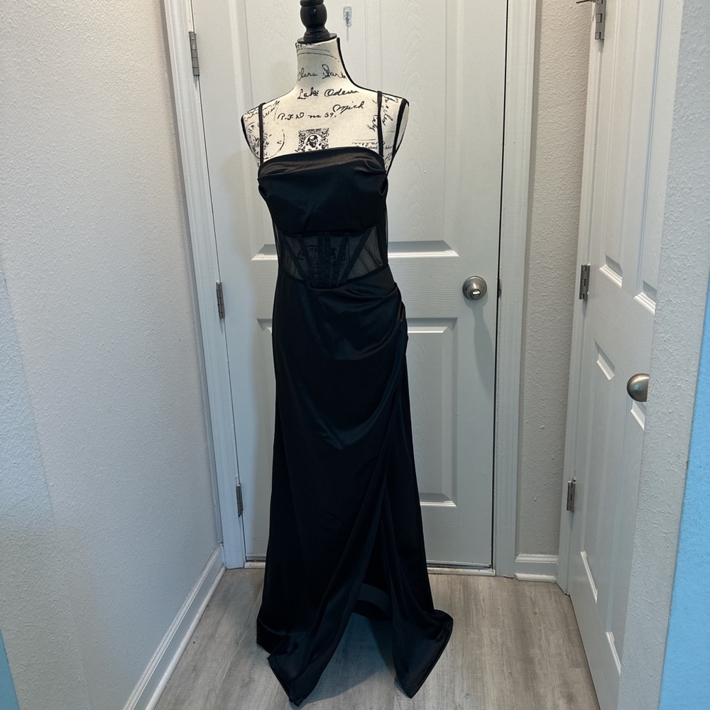 Toleen Elegant Satin Black Evening Gown with Sheer Waist Panel